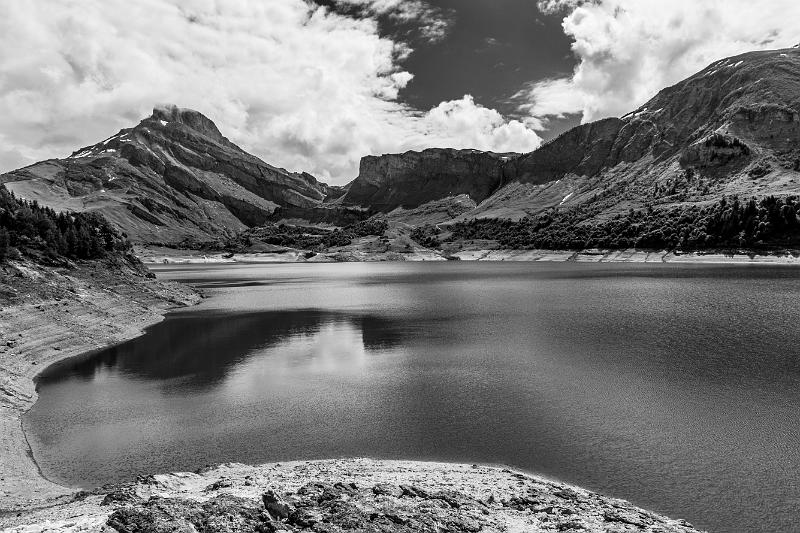 2018_06_07_Haute Savoie  (0011_bnw).jpg - Lac de Roselend (Juin 2018)